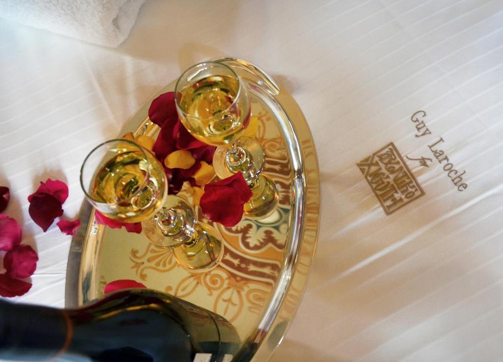 Archontiko Chioti Hotell Leonídion Rom bilde